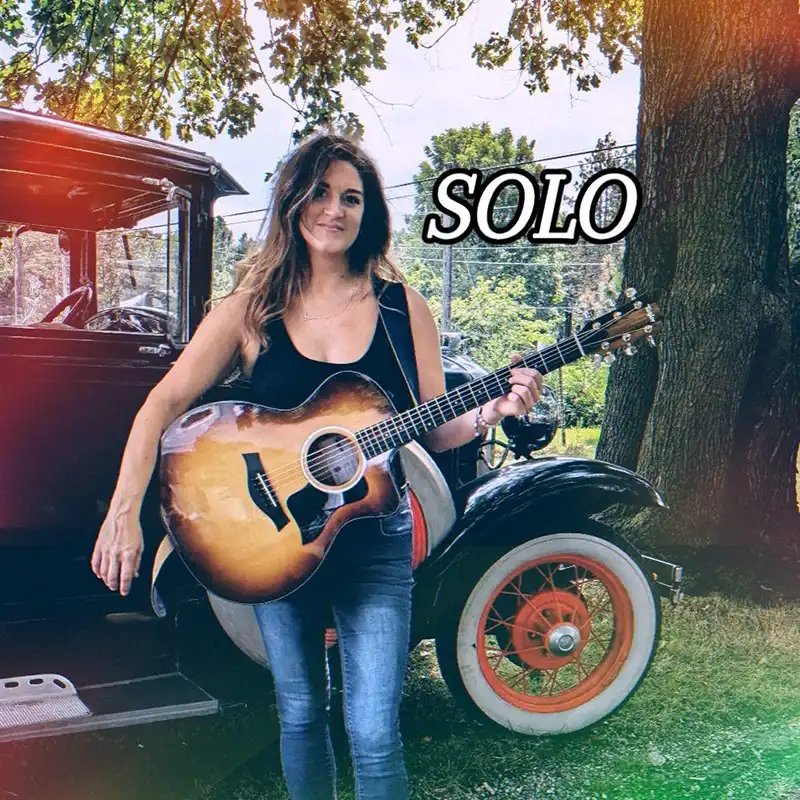 Acaciawood solo performance